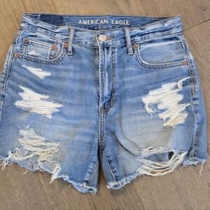 AE 90s Boyfriend Short Distressed Cutoff | Size 00